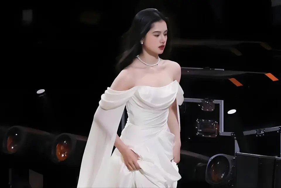 赵丽颖:四大平台作品热度破万,演艺事业再攀高峰